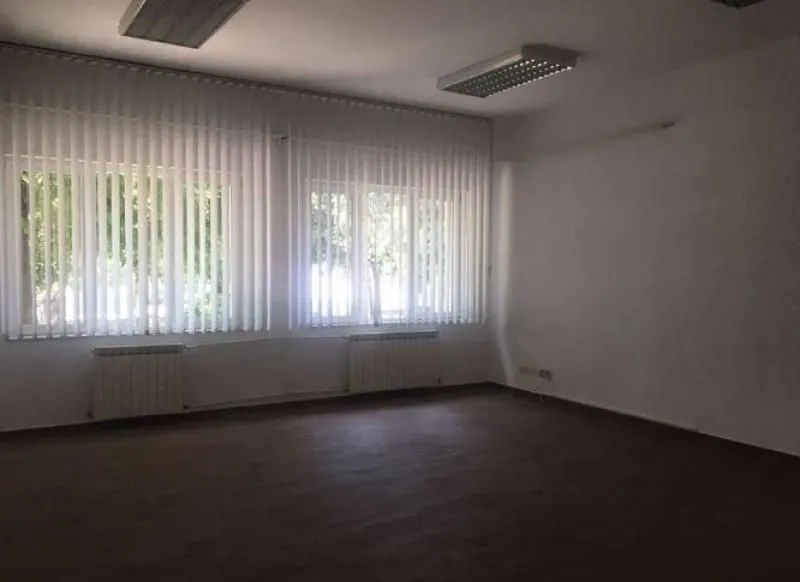Rent, office space, 200m², Zemun Bačka, Zemun Sve Podlokacije