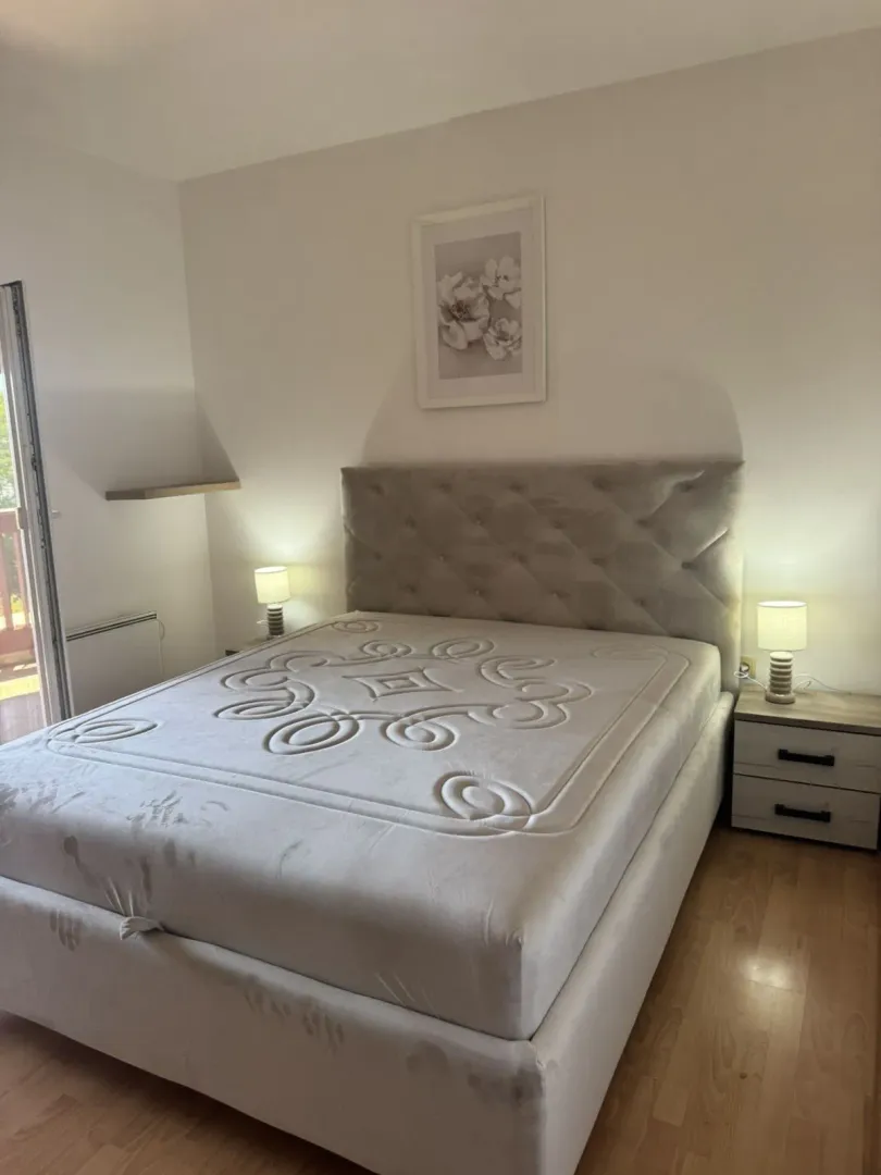 Izdavanje, dvosoban stan, 88m², Dumidran, Tivat