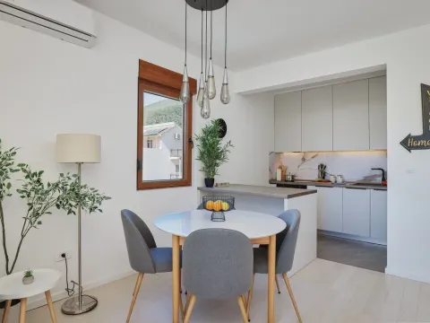 Izdavanje, dvosoban stan, 70m², Tivat, Crna Gora - image 5
