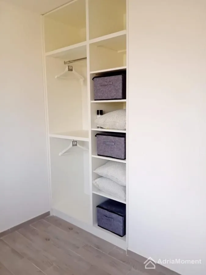 Prodaja, dvosoban stan, 74m², Đenovići, Herceg Novi