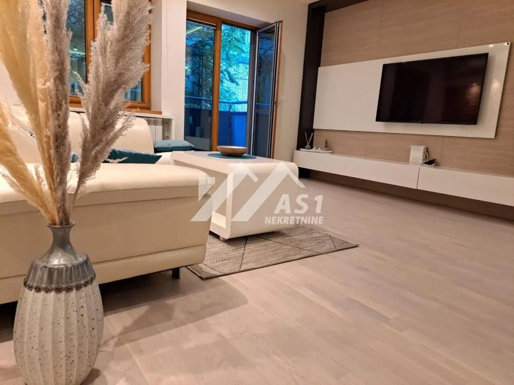 Izdavanje, trosoban stan, 80m², Novi Sad Sve Podlokacije, Novi Sad