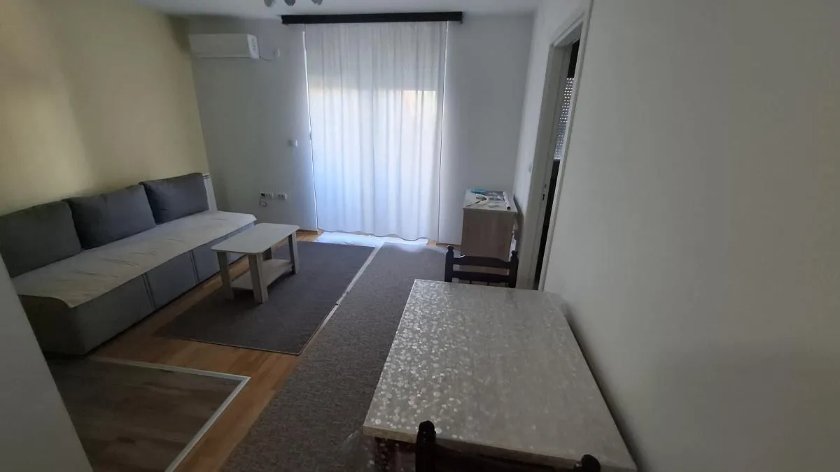 Izdavanje, jednosoban stan, 35m², Socijalno, Novi Sad Sve Podlokacije