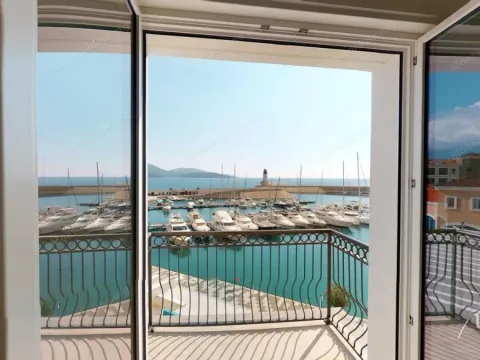 Sale, one bedroom apartment, 76m², Luštica Bay, Tivat - image 2