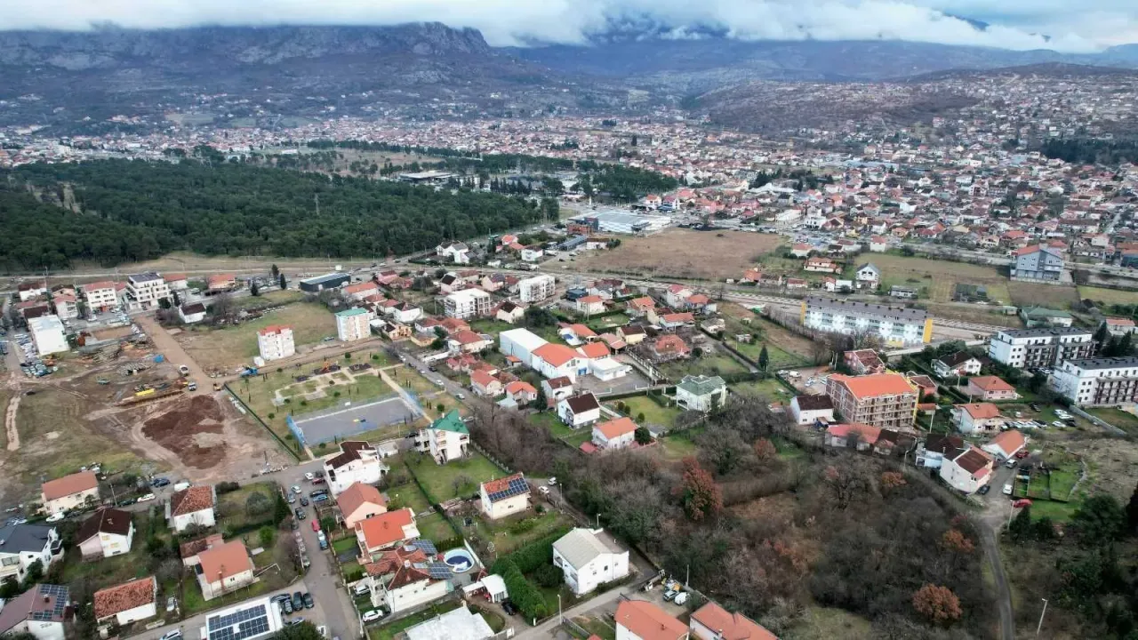 Sale, land lot, 4200m², Podgorica, Crna Gora