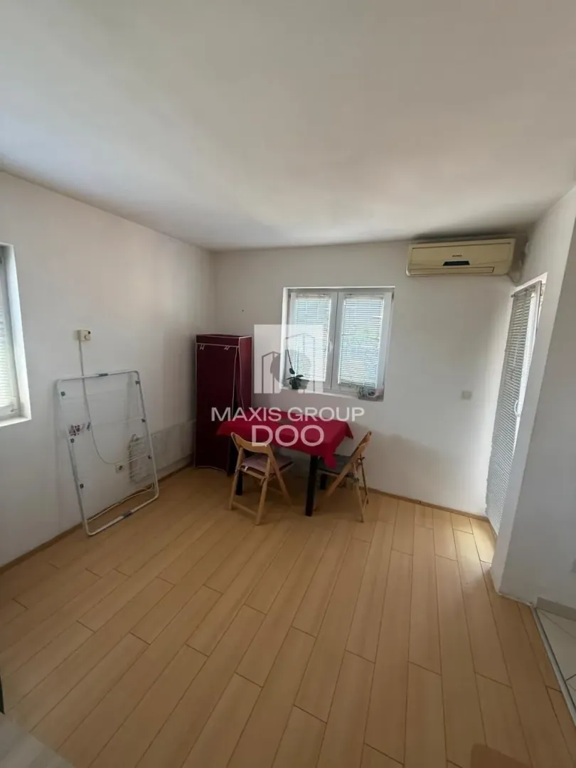 Izdavanje, dvosoban stan, 36m², Altina, Beograd
