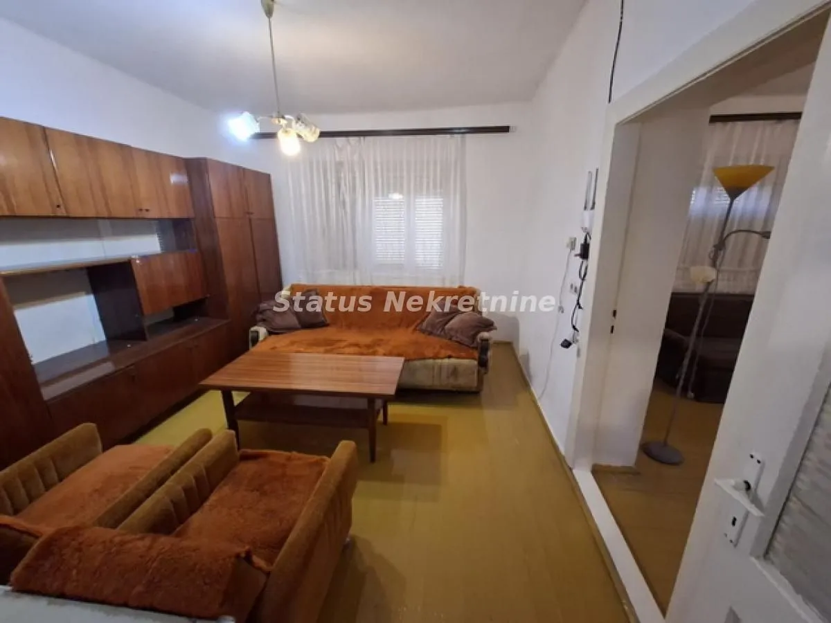 Prodaja, kuća, 257m², Mali Idjoš, Srbija
