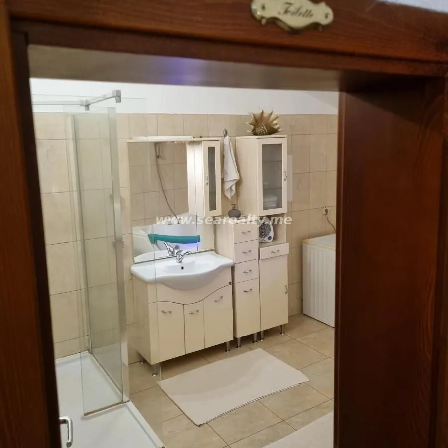 Rent, apartment, 103m², Centar, Tivat