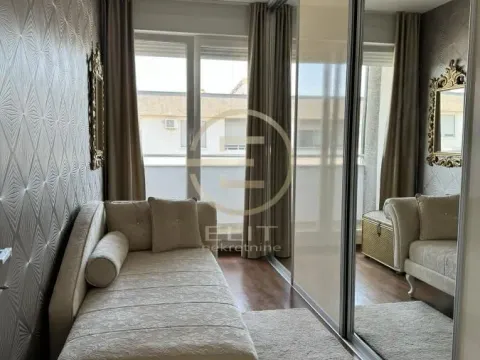 Izdavanje, četvorosoban stan, 123m², Sajmište, Novi Sad - image 9