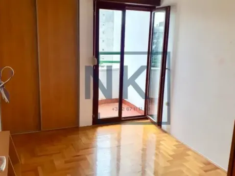 Prodaja, trosoban stan, 105m², Blok 6, Podgorica - image 5