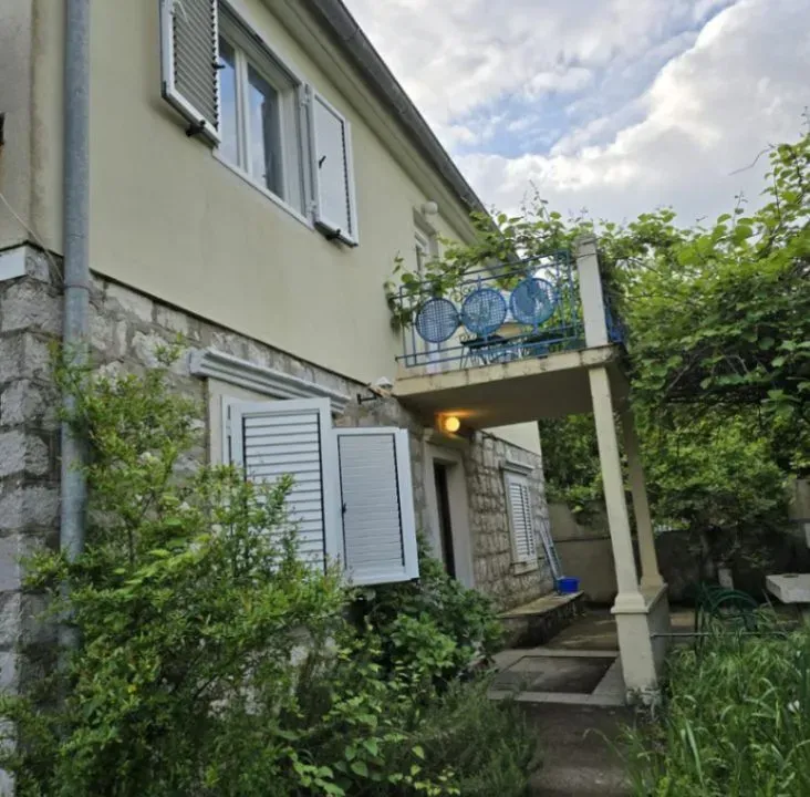 Rent, house, 85m², Muo, Kotor