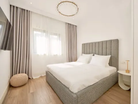 Izdavanje, dvosoban stan, 100m², Luštica Bay, Tivat - image 8