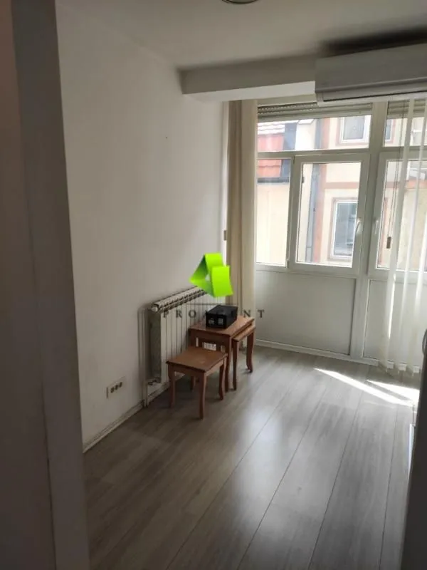 Rent, office space, 44m², Medijana, Niš
