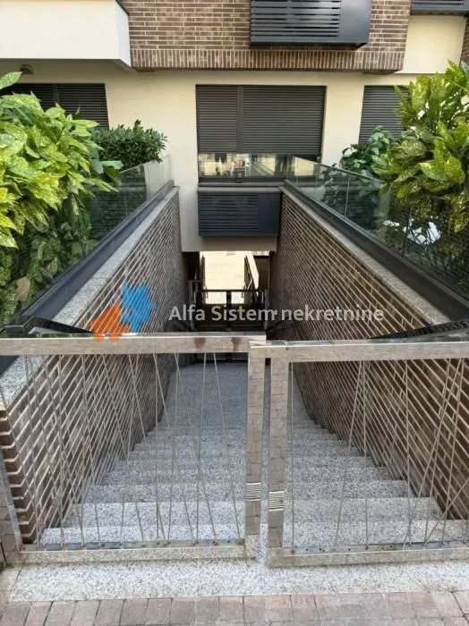 Rent, two bedroom apartment, 55m², Južni Bulevar, Vračar Sve Podlokacije