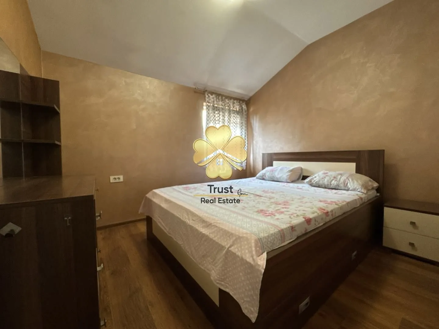 Rent, house, 250m², Tološi, Podgorica