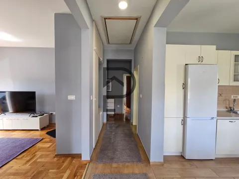 Izdavanje, kuća, 120m², Tološi, Podgorica - image 14