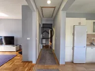 Izdavanje, kuća, 120m², Tološi, Podgorica - image 14