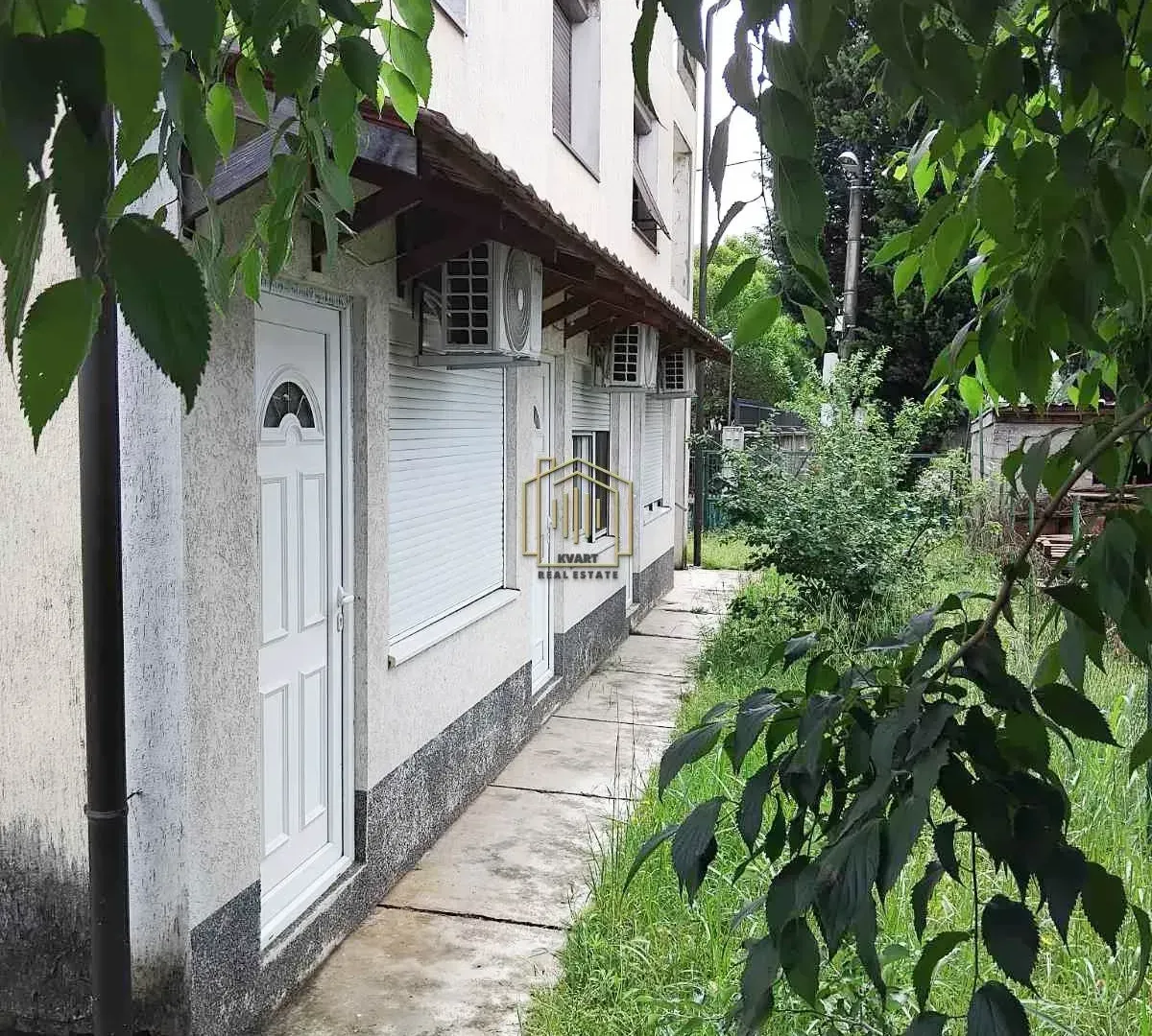 Izdavanje, stan, 30m², Blok 9, Podgorica