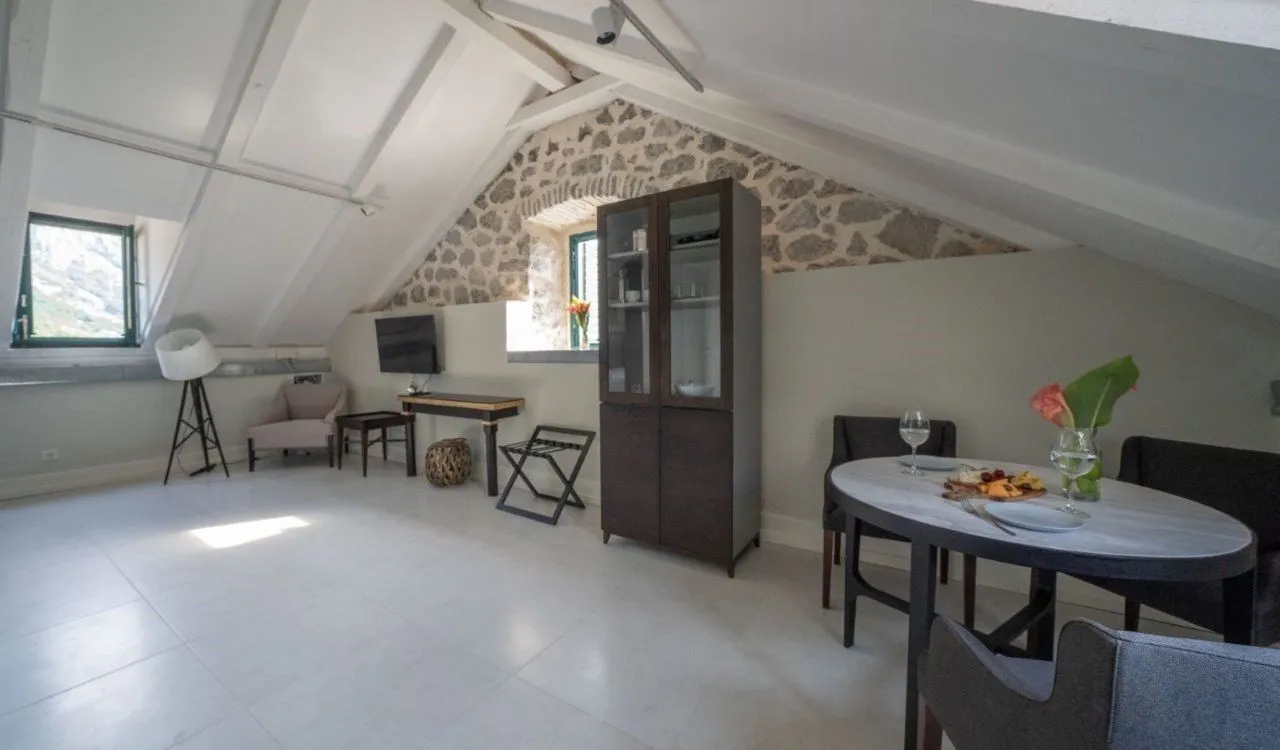 Sale, house, 320m², Risan, Kotor