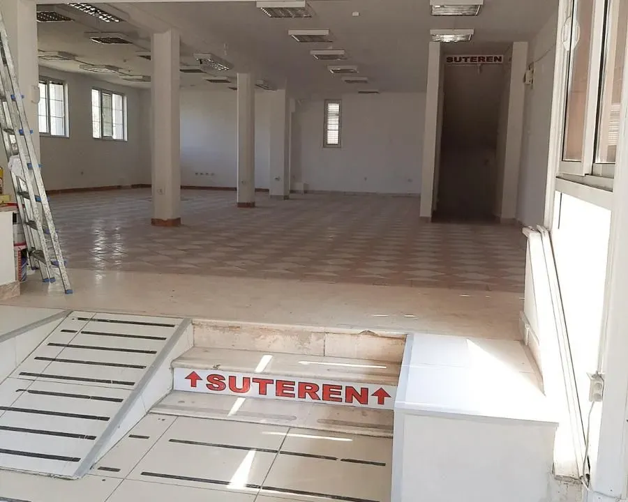 Izdavanje, poslovni prostor, 310m², Zagorič, Podgorica