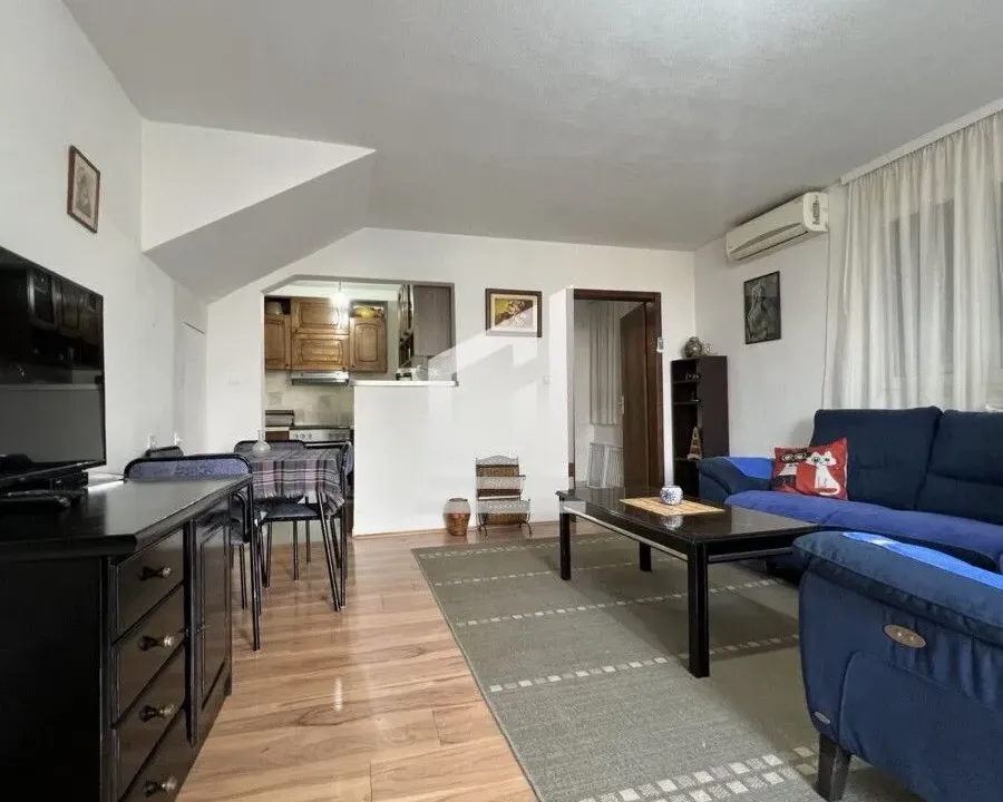 Izdavanje, jednosoban stan, 40m², Zagorič, Podgorica