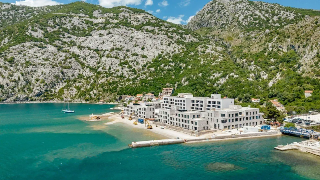 Prodaja, trosoban stan, 288m², Risan, Kotor