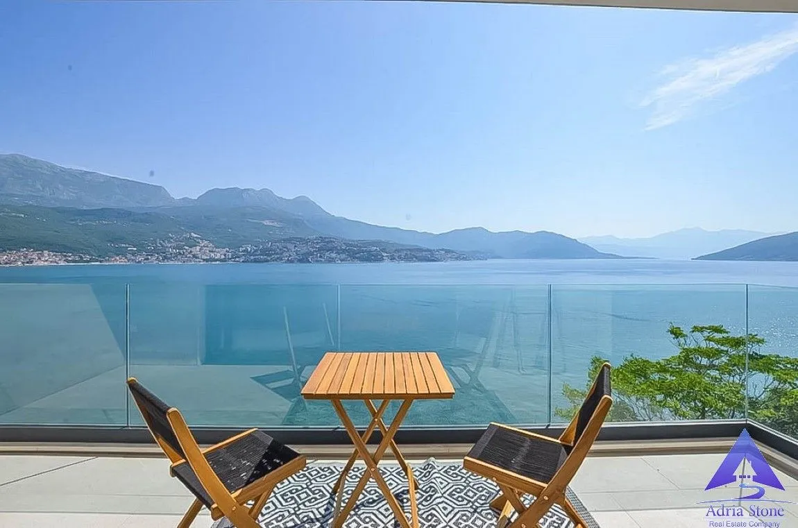 Prodaja, dvosoban stan, 57m², Njivice, Herceg Novi