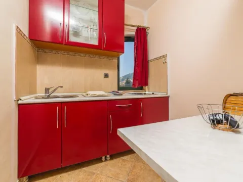 Izdavanje, kuća, 300m², Dubovica, Budva - image 15