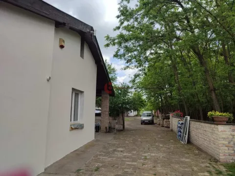 Prodaja, kuća, 228m², Kelebija, Subotica - image 8