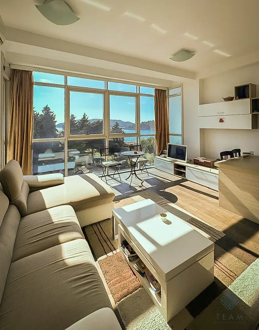 Sale, two bedroom apartment, 59m², Bečići, Budva