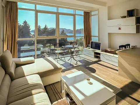 Sale, two bedroom apartment, 59m², Bečići, Budva - image 1