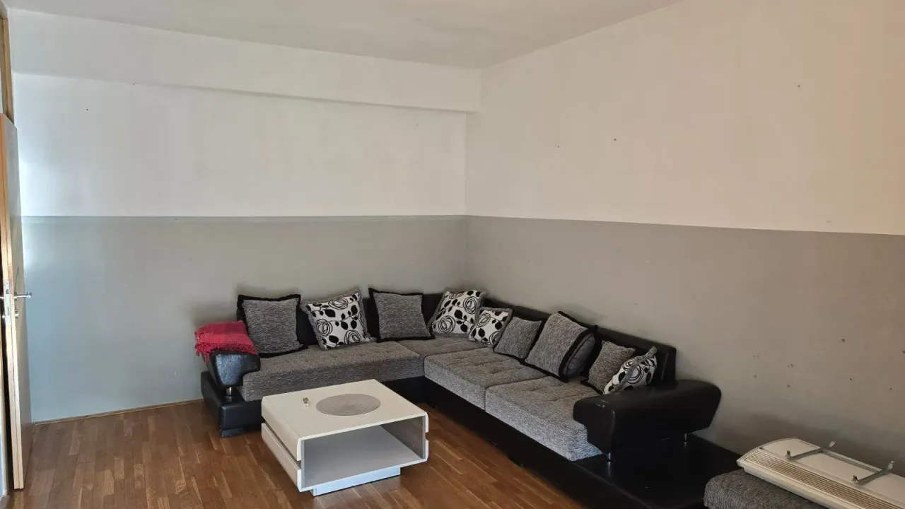 Izdavanje, jednosoban stan, 60m², Pobrežje, Podgorica
