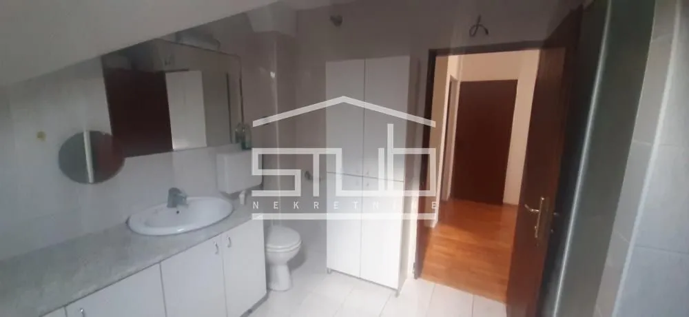 Izdavanje, četvorosoban stan, 360m², Zvezdin Stadion, Beograd
