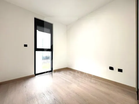 Izdavanje, poslovni prostor, 111m², Vezirov Most, Podgorica - image 10