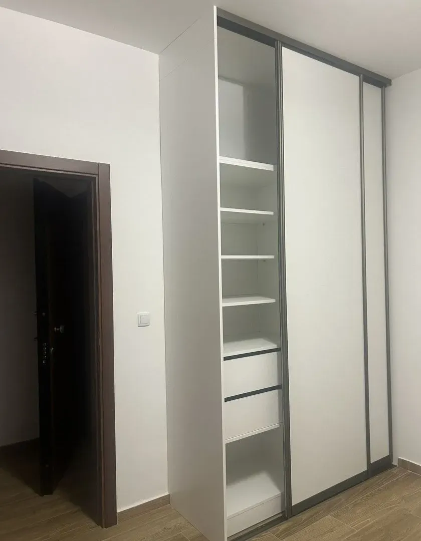 Izdavanje, dvosoban stan, 68m², Centar, Podgorica