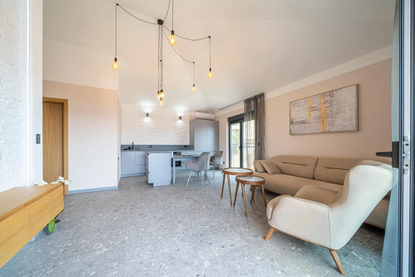 Prodaja, dvosoban stan, 78m², Centar, Tivat