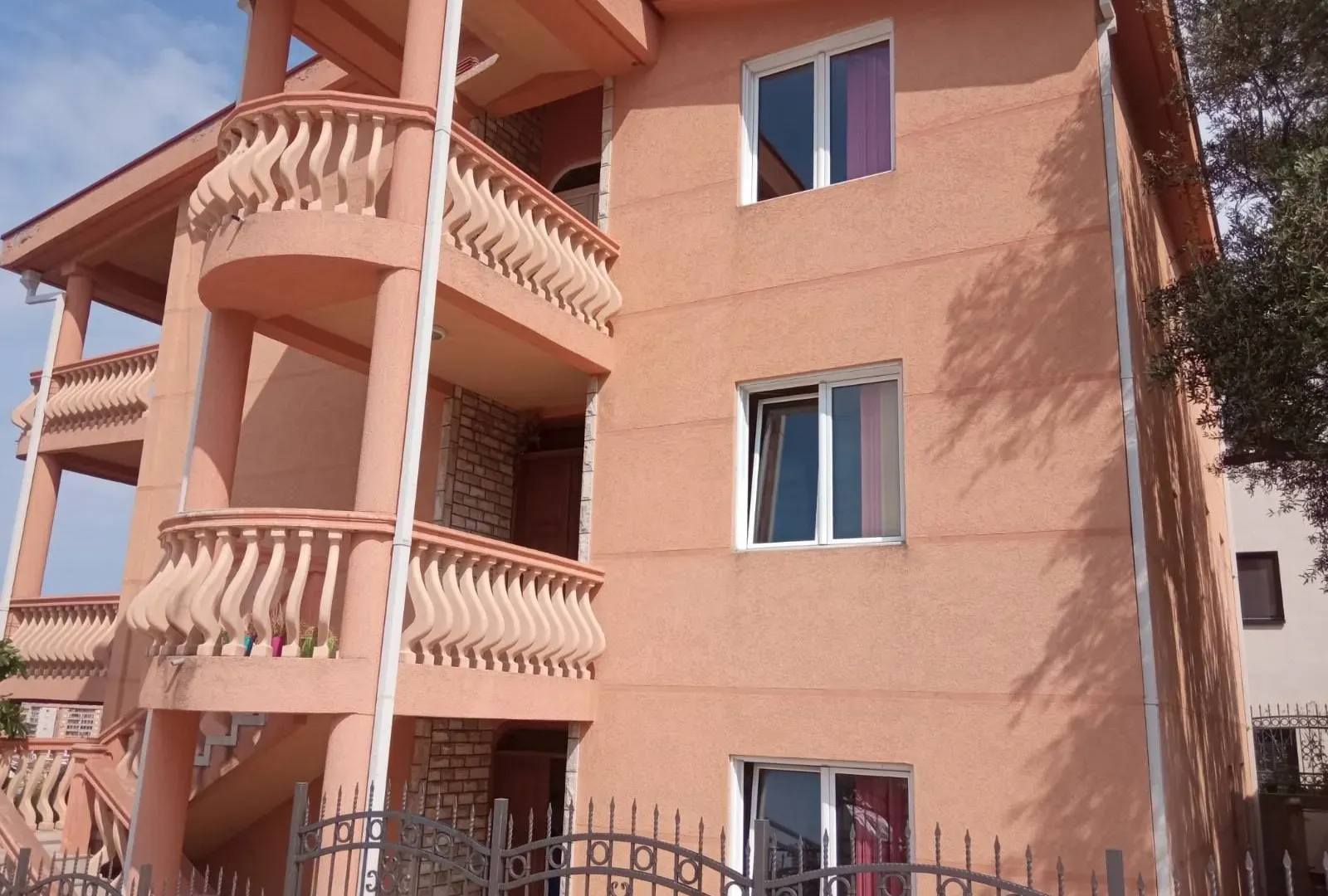 Sale, house, 375m², Bar, Crna Gora