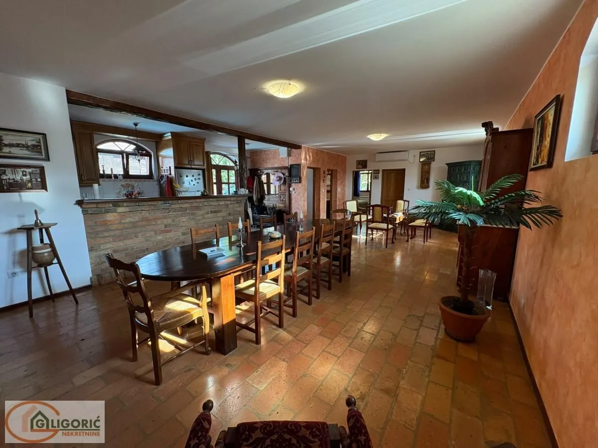 Prodaja, kuća, 730m², Pančevo, Srbija