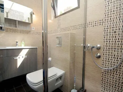 Prodaja, kuća, 220m², Dobre Vode, Bar - image 5