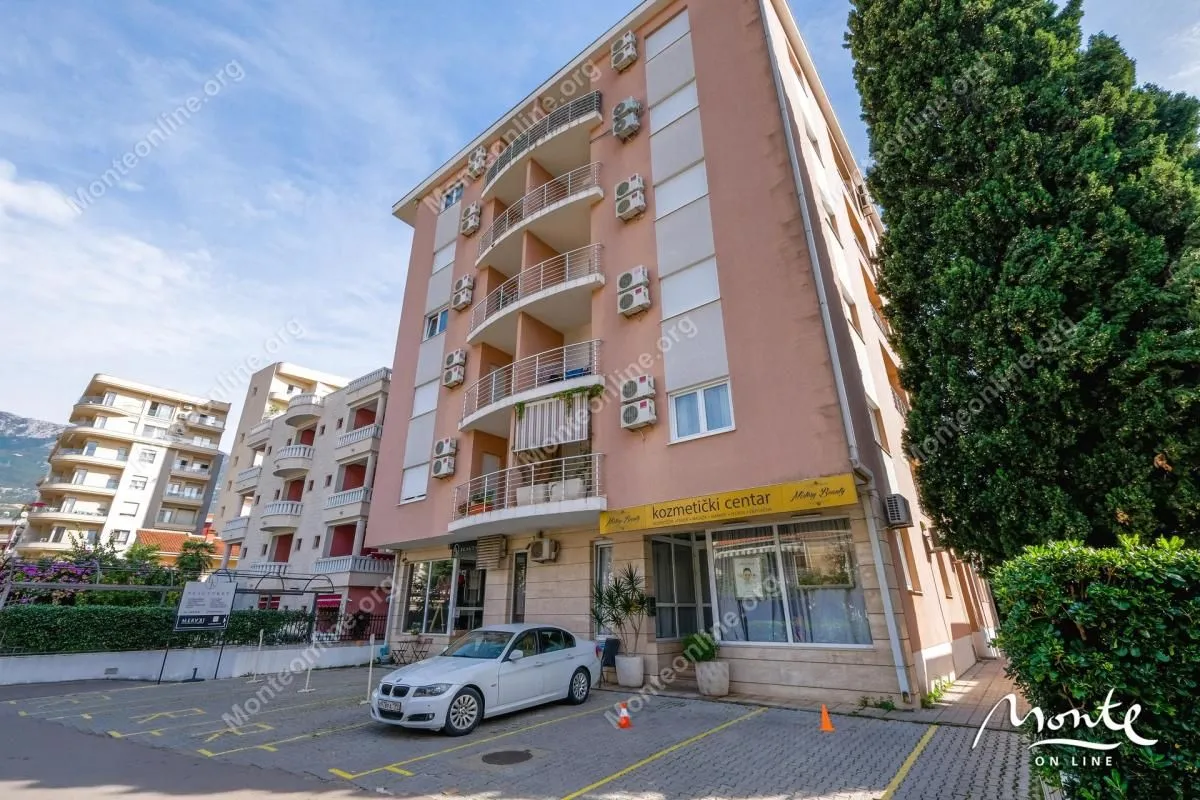 Prodaja, jednosoban stan, 64m², Budva, Crna Gora