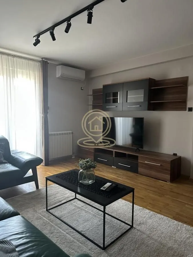 Rent, one bedroom apartment, 48m², Bulevar Oslobodjenja, Novi Sad Sve Podlokacije