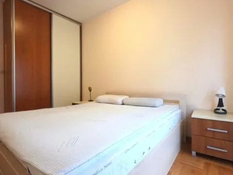 Izdavanje, stan, 70m², Blok 6, Podgorica - image 10