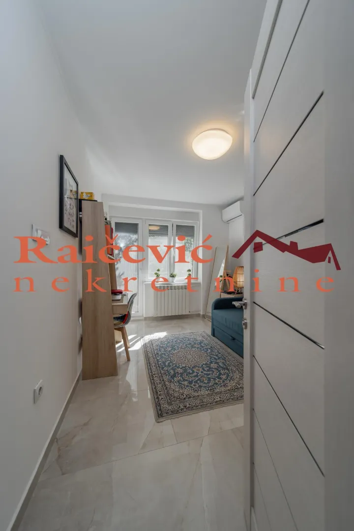 Prodaja, trosoban stan, 80m², Savski Venac, Beograd