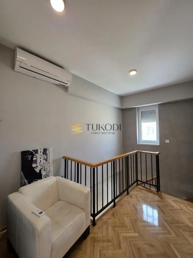 Prodaja, stan, 156m², Centar, Novi Sad