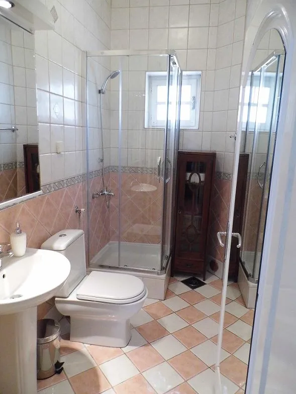 Izdavanje, kuća, 400m², Voždovac, Voždovac Sve Podlokacije