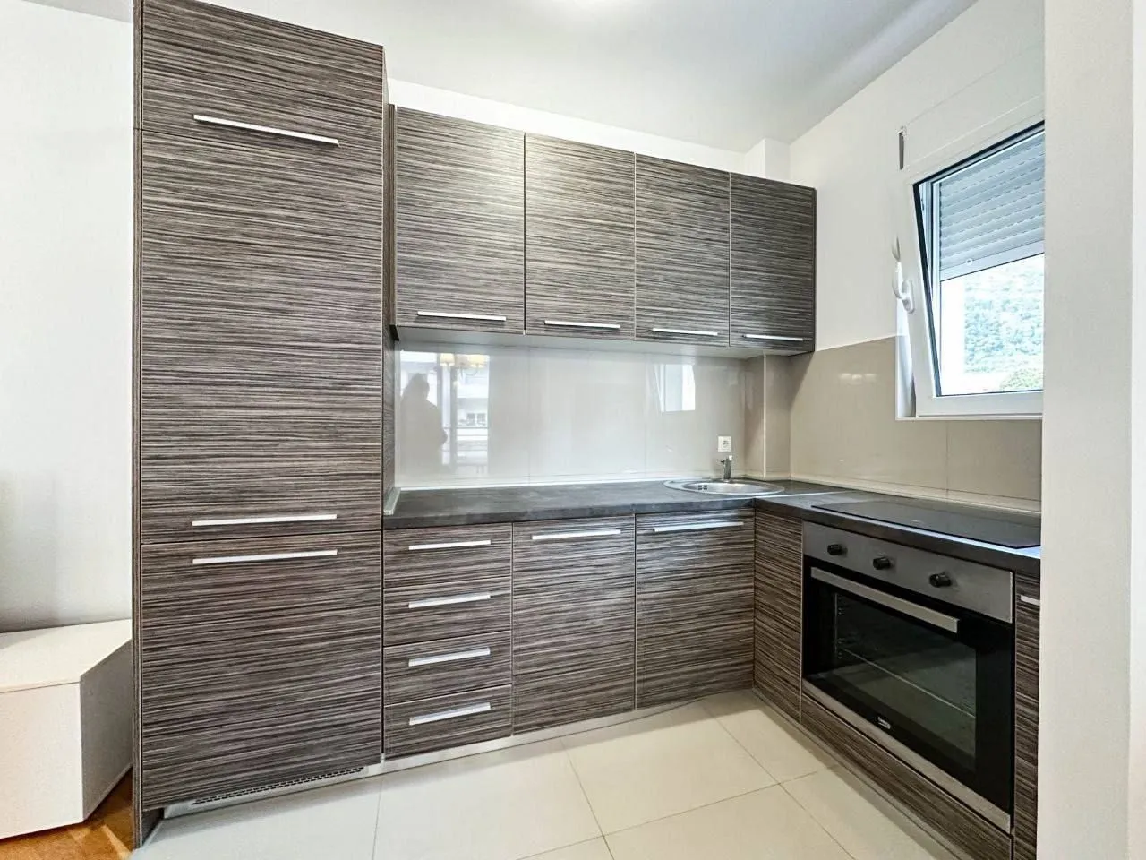 Rent, one bedroom apartment, 60m², Babilonija, Budva