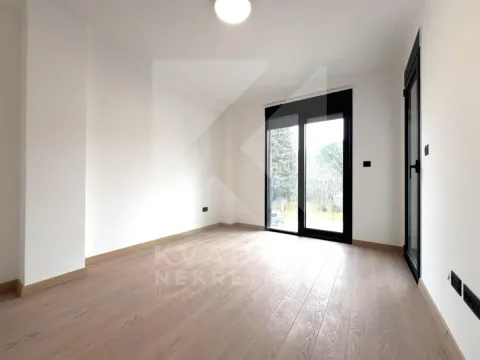 Izdavanje, poslovni prostor, 111m², Vezirov Most, Podgorica - image 7