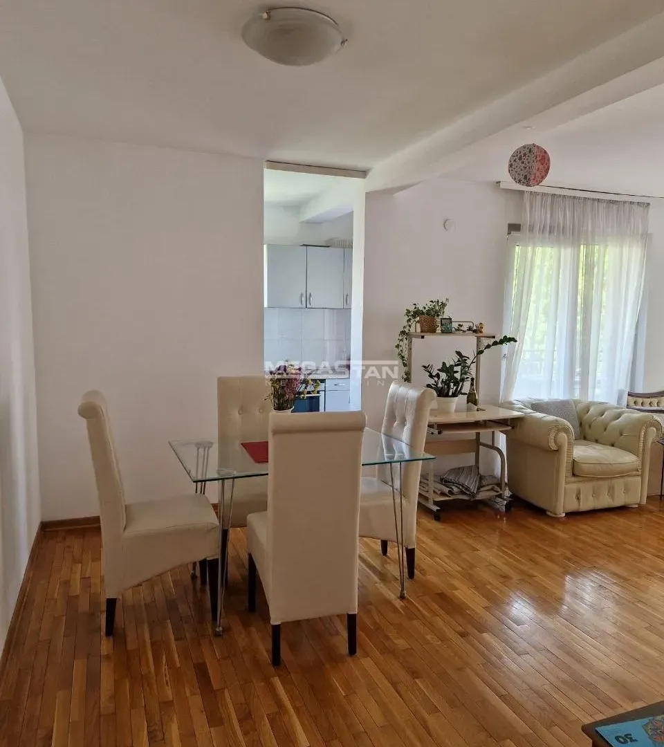 Rent, three bedroom apartment, 83m², Južni Bulevar, Vračar Sve Podlokacije
