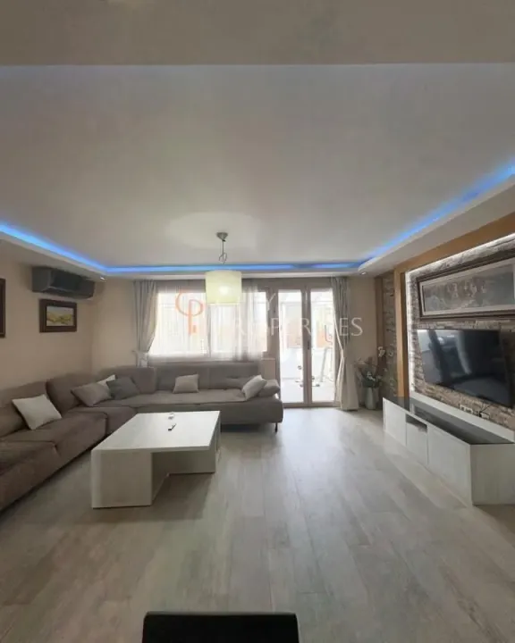 Izdavanje, trosoban stan, 150m², Zabjelo, Podgorica