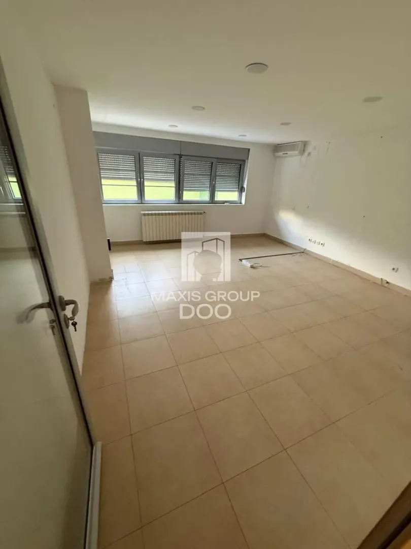 Rent, office space, 233m², Đeram Pijaca, Beograd