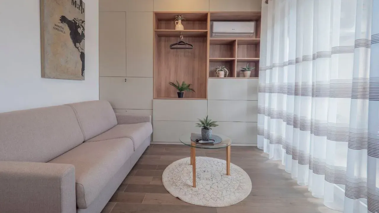 Rent, studio apartment, 25m², Bečići, Budva